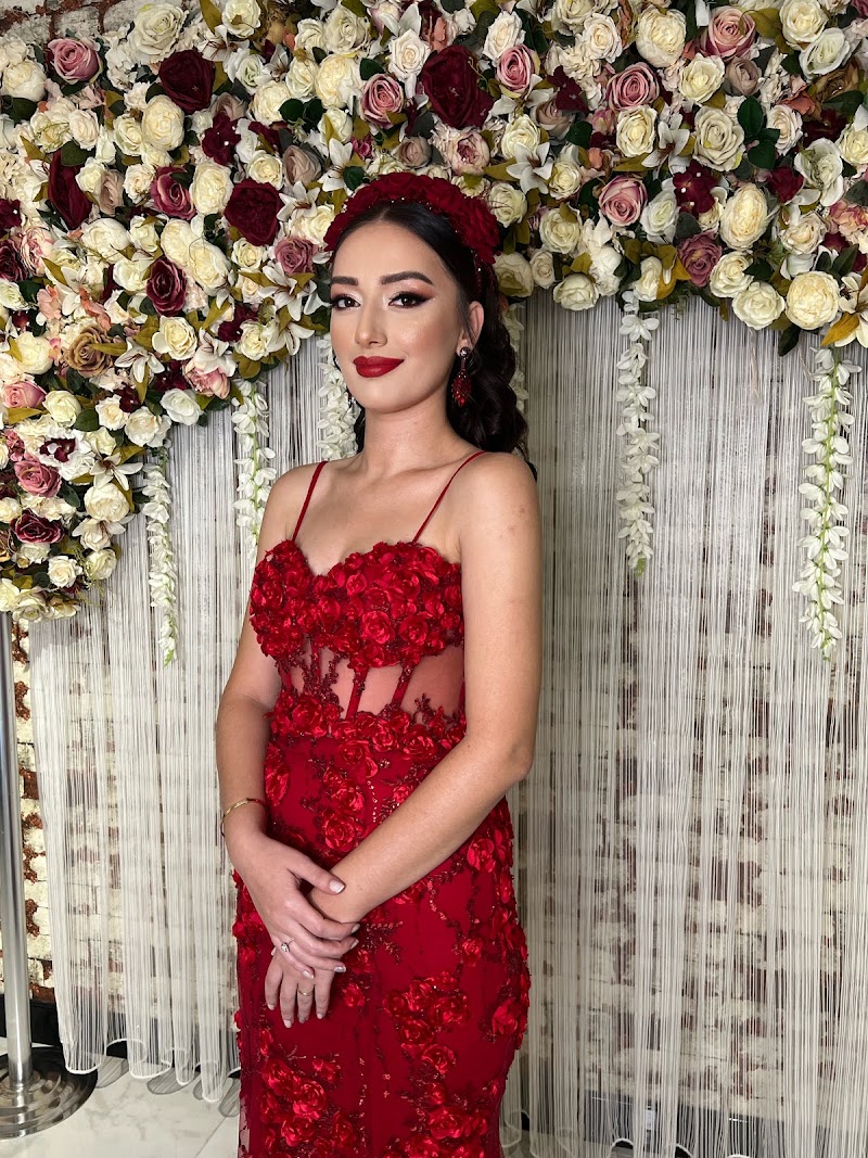 BURCU ŞANLI VIP HAİR MAKEUP STUDİO Gelin,Kına,Nişan,Söz Başı Saçı Türbanı Makyajı
