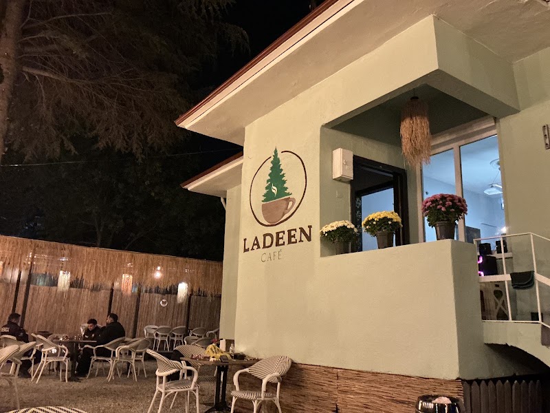 Ladeen Cafe