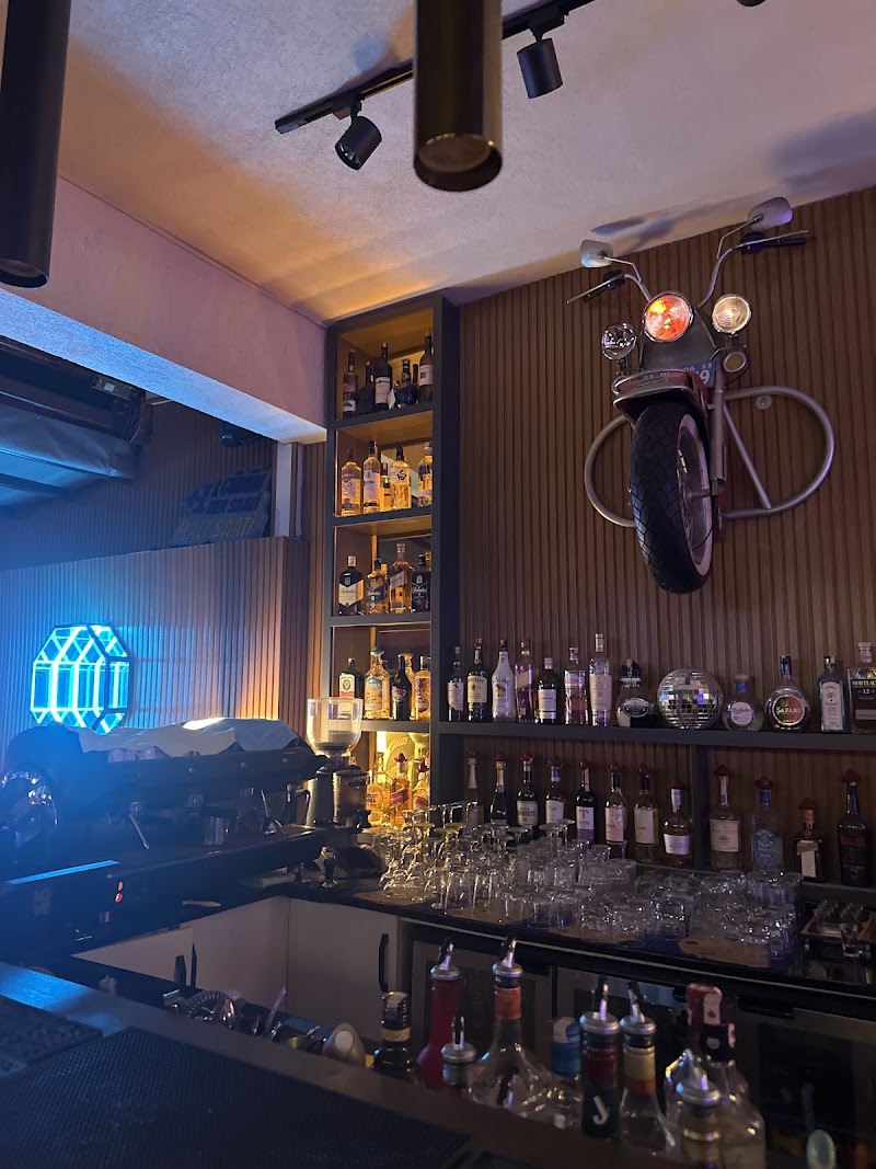 Xabun Cafe & Pub