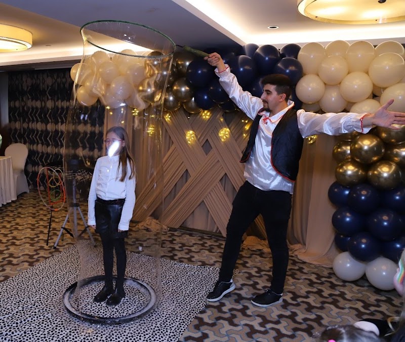 Zippy Organizasyon İstanbul Palyaço Kiralama/ İstanbul Bubble Show/Maskot/Survivor parkuru