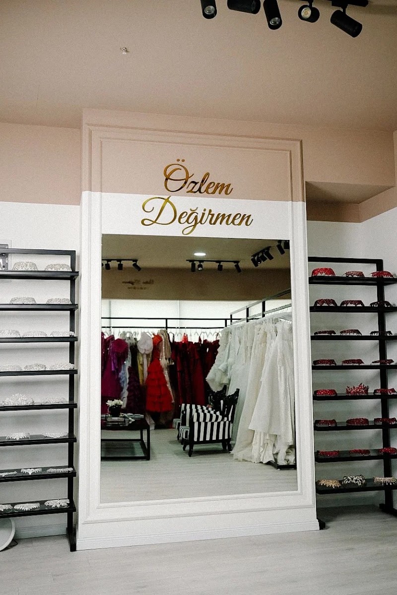 Özlem Değirmen Abiye ve Gelinlik Kiralama